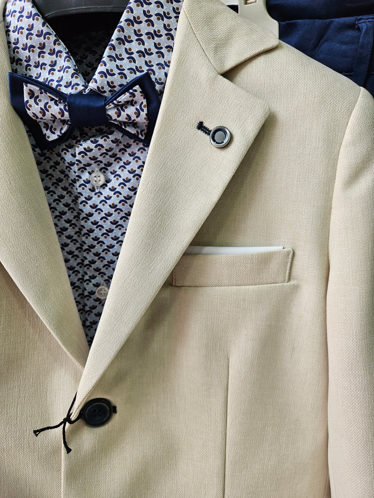 NEVER TOO - Completo con camicia papillon pantalone