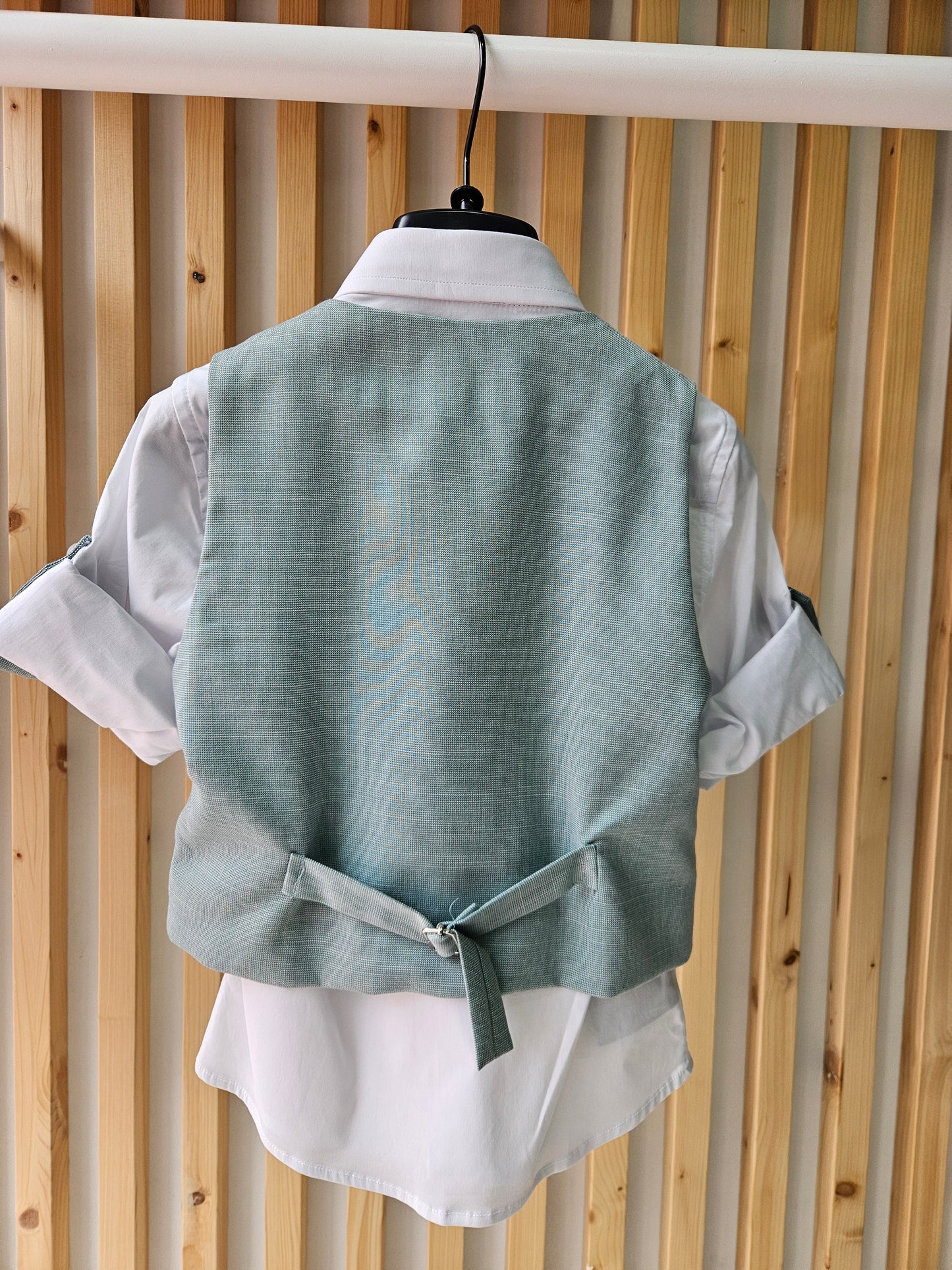 NEVER TOO - Completo gilet camicia papillon bermuda