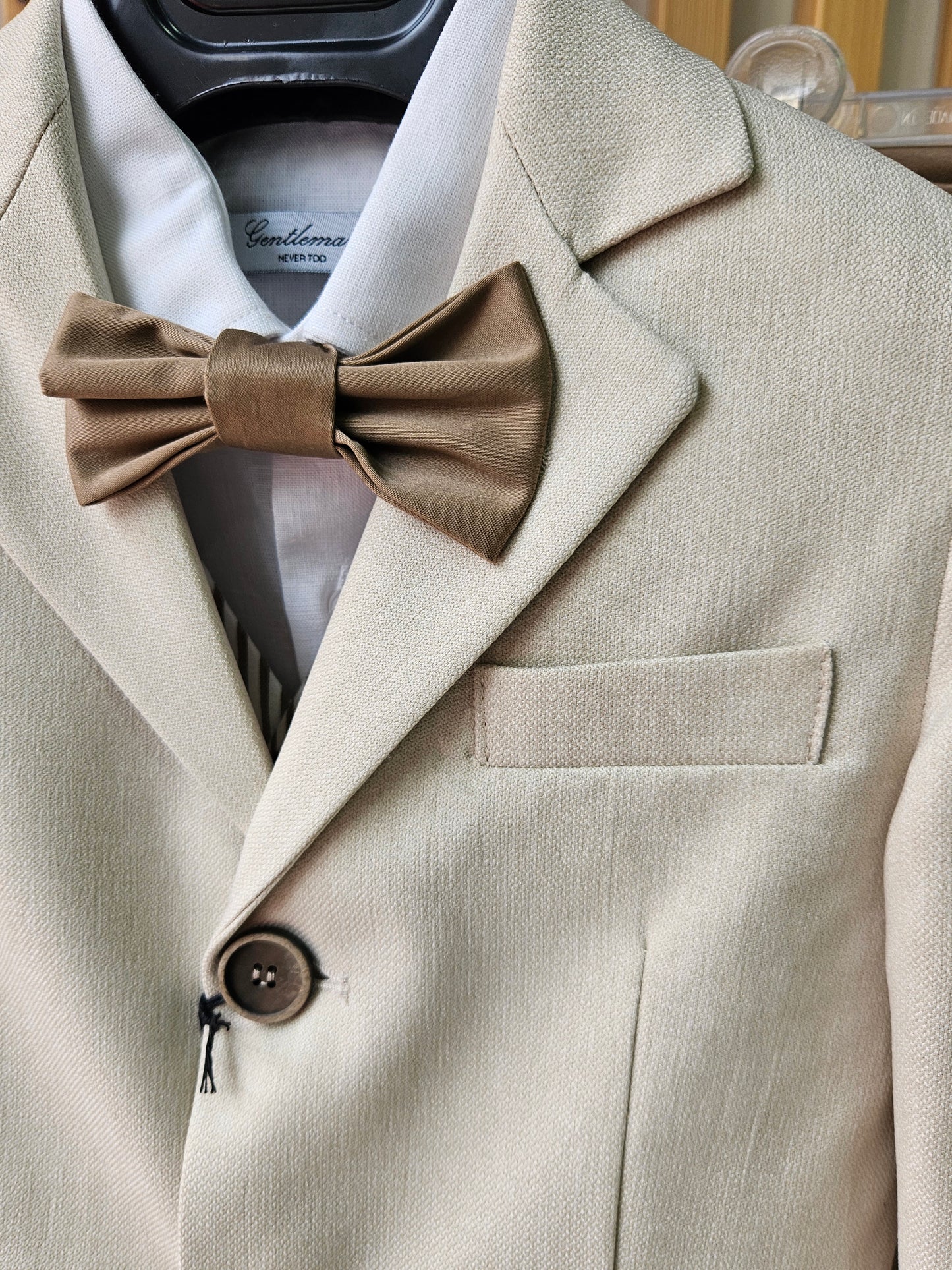 NEVER TOO - Completo con camicia papillon pantalone