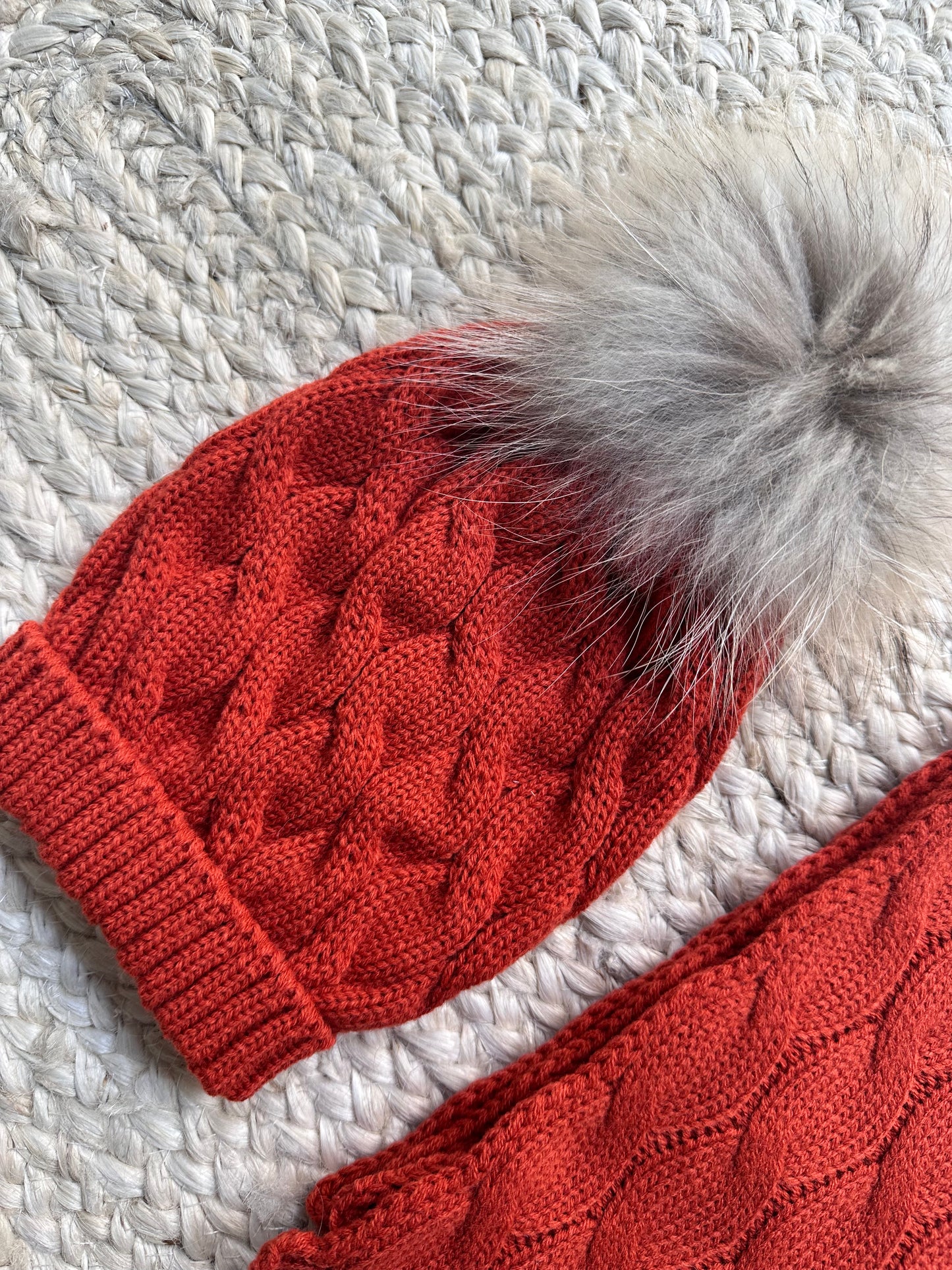 JULIANA - Set cappello e sciarpa pon pon