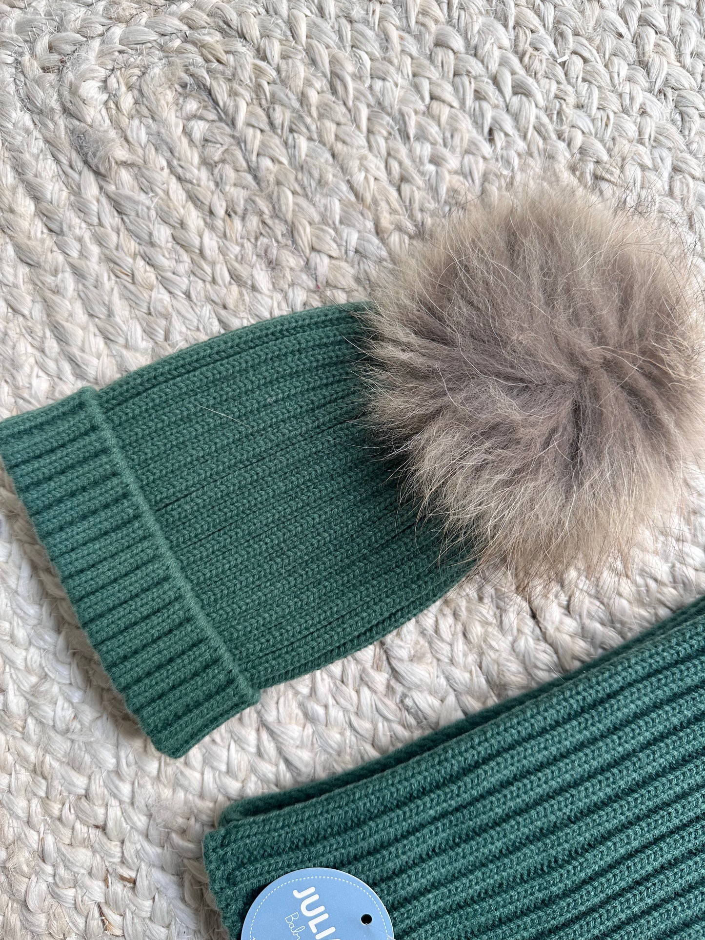 JULIANA - Set cappello e sciarpa pon pon